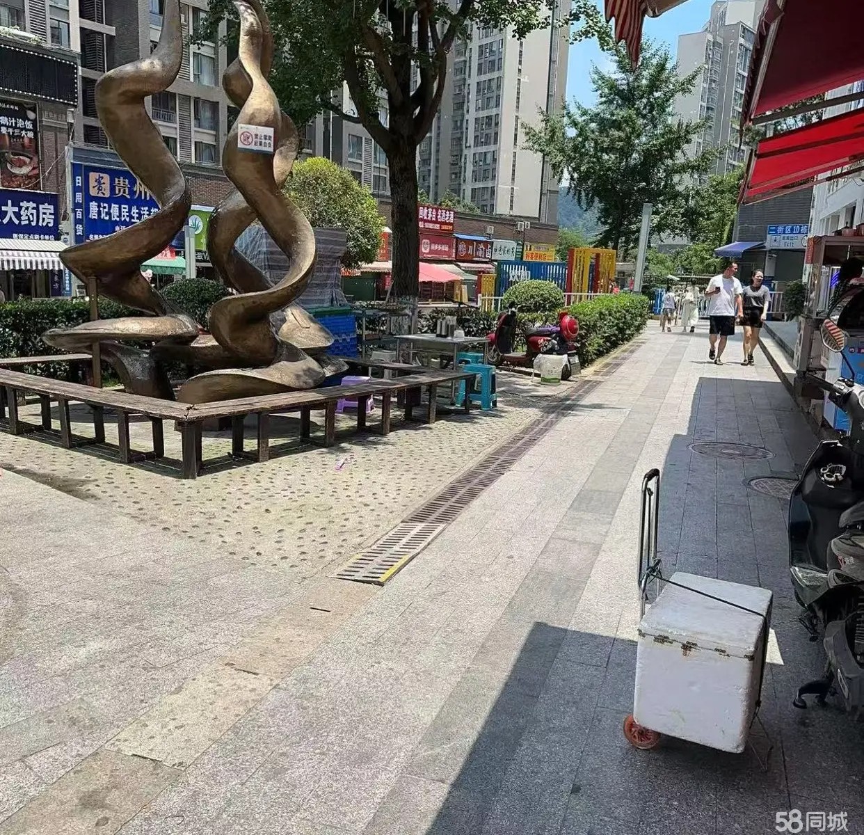 （转让位置好，保利热闹区，交通方面，小区也方便